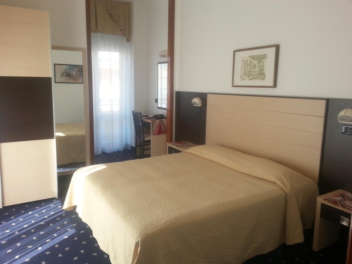 Hotel Tilly Cesenatico Exterior foto
