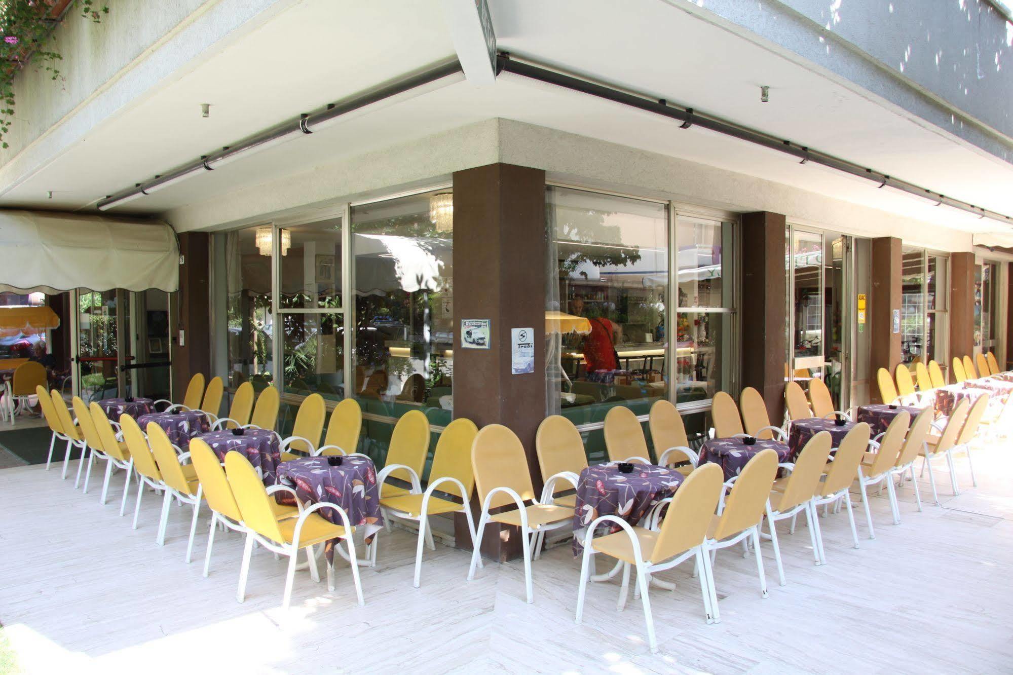 Hotel Tilly Cesenatico Exterior foto